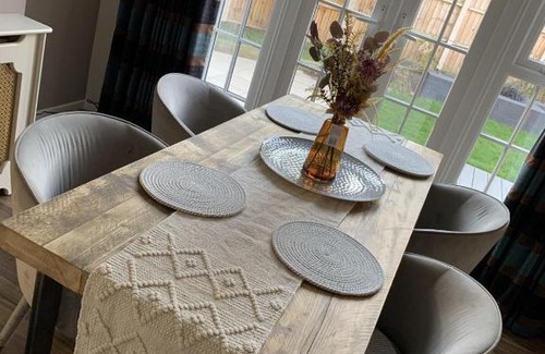 Greasby House | Willow House