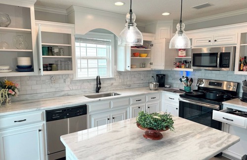 Hahira House | Willow Round Resort-5 min off I-75 w/Lake Views!