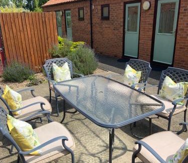 Barnby in the Willows House | Willow Tree Cottages