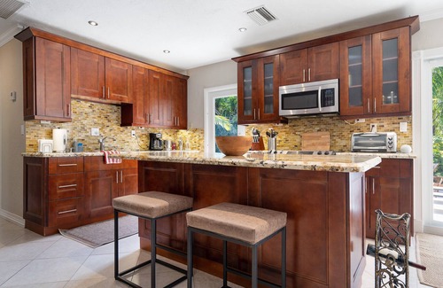 Oakland Park House | Wilton Wonderful! Heated Pool & 2 miles to Beach!