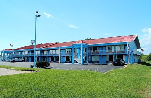 Loxley Hotel | Wind Chase Inn