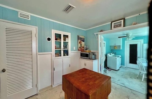 Pass-a-Grille House | Wind Swept Beach House- Your Beachfront Paradise Awaits