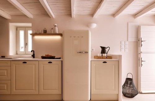 Tripiti Apartment | Windmill Karamitsos since 1859