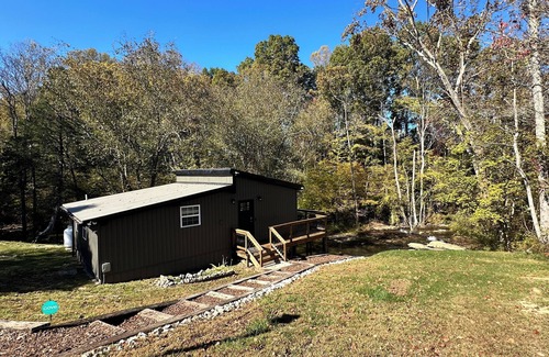 Baxter Cabin | Window Cliff Waterfall Cabin