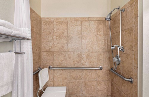 Appleton Hotel | Wingate by Wyndham Appleton