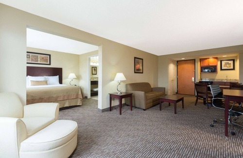 Fairborn Hotel | Wingate by Wyndham Dayton - Fairborn