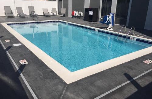 Hayfield Dundee Hotel | Wingate by Wyndham Louisville Airport Expo Center