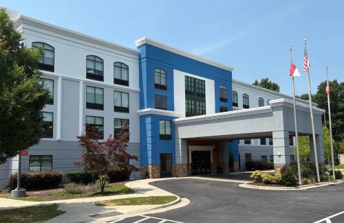 Southwest Raleigh Hotel | Wingate by Wyndham State Arena Raleigh/Cary Hotel