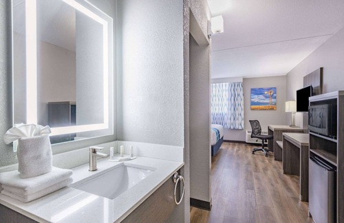 Wichita Hotel | Wingate by Wyndham Wichita Airport