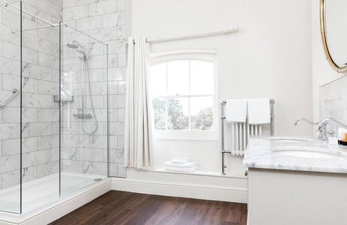 Thorpe Satchville Hotel | Winstanley House