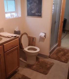 Arnold House | Winterfell Inn - No Xtra Fees, Dogs OK, King & Queen Suites