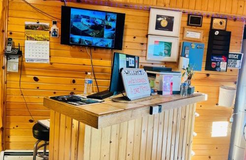 Random Lake Hotel | Wisconsin-Aire Motel By OYO Random Lake