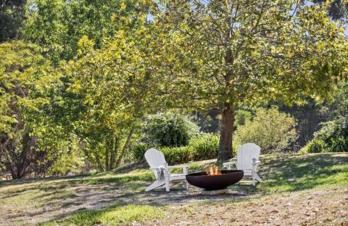 Wilyabrup House | Wisteria Vines Estate - Rustic Elegance by the Coast