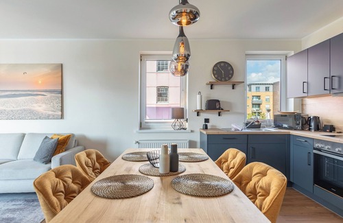 Zentrum Apartment | With a view of the Husum inland harbor, this stylishly furnished vacation apartment offers