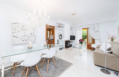 Alcudia Apartment | With Modern Interior and Shared Pool - Apartment Rosmare