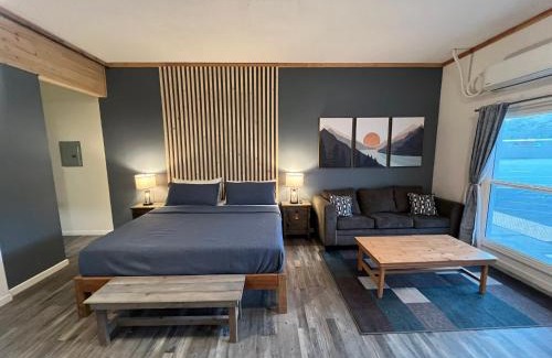 Wofford Heights Hotel | Wofford Village Studios