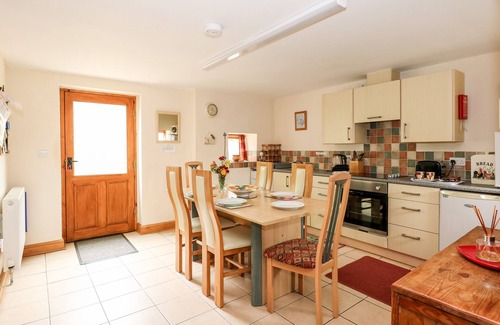 Louth Cottage | WOLD'S VIEW, pet friendly, country holiday cottage in Louth