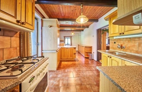 Jivka Villa | Wonderful private villa for 21 people with WIFI, TV and patio