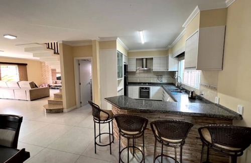 Enseada House | Wonderful high standard furnished townhouse on the beach