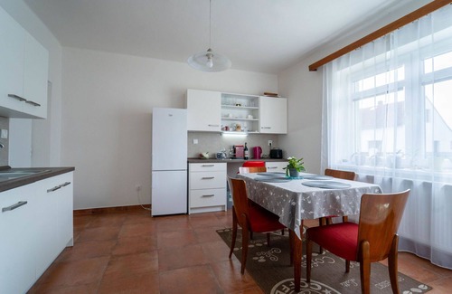 Kolin 2 House | Wonderful private villa for 5 guests with WIFI, TV, terrace and pets allowed