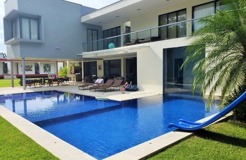 Frade House | Wonderful house in Porto Frade