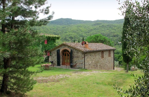 Greve in Chianti Villa | Wonderful villa for 4 guests with WIFI, pets allowed and panoramic view