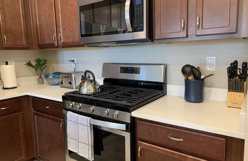 Las Vegas House | Wonderful NEW 3 BR 2.5 BA Townhouse for 8 2 Miles from Las Vegas Strip