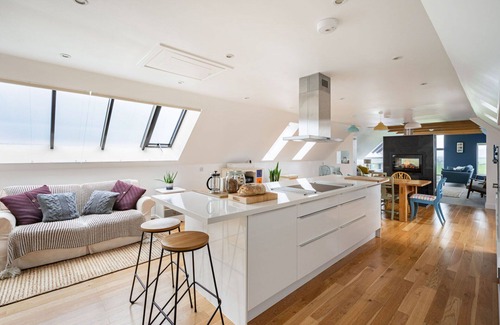 Caroy Villa | Wonderful private villa for 6 guests with WIFI, TV, patio and panoramic view