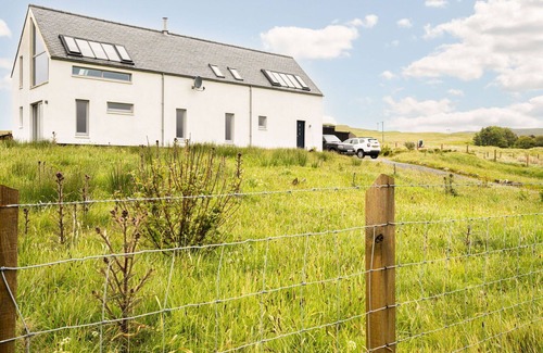 Caroy Villa | Wonderful private villa for 6 guests with WIFI, TV, patio and panoramic view