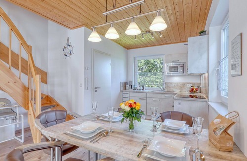 Altefaehr House | Wonderful villa for 4 people with WIFI, TV, terrace and pets allowed