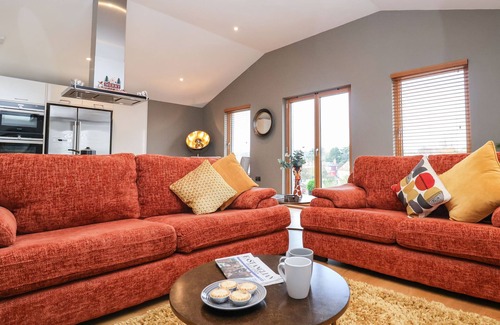 Martlesham Heath Cottage | WOODBRIDGE PENTHOUSE, family friendly in Woodbridge