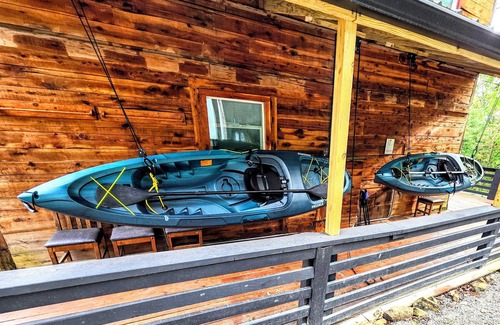 Cub Run Cabin | Wooded "Saltbox Cabin", Our Lake Access: 6 min walk, Kayaks!