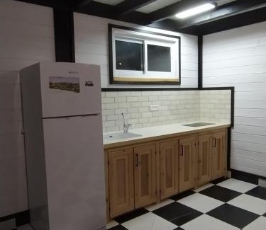 El-Rum House | Wooden Zimmer El-Rom