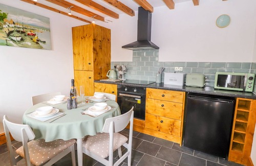 Acrefair Cottage | WOODLAND COTTAGE, pet friendly, with open fire in Llangollen