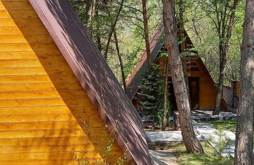 Tsaghkadzor Hotel | Woodland cottages