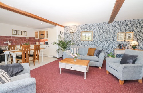 Hele Cottage | WOODLAND VIEW, pet friendly, character holiday cottage in West Down
