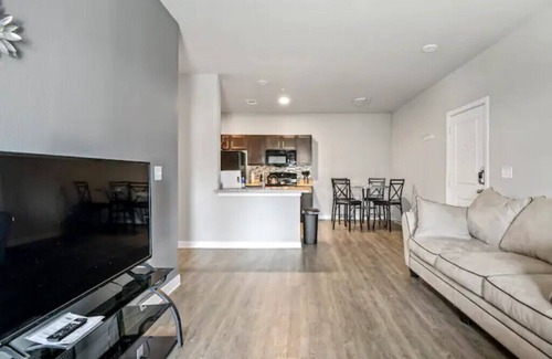 Conroe Apartment | Woodlands 2 Bedroom Cozy Apt w/Free Parking