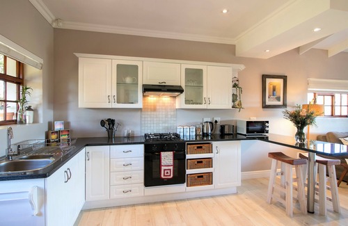 Rheenendal Apartment | Woodlands Self Catering, Knysna