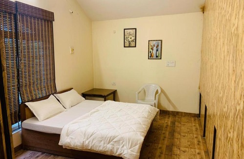 Bhopal House | Woodlogs Farmhouse