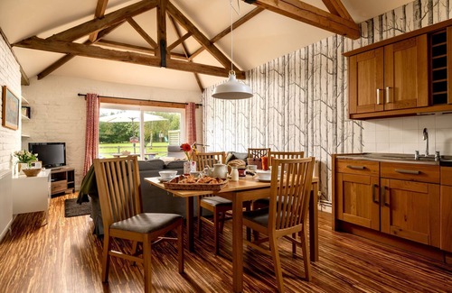 Sculthorpe Cottage | Woodpecker - a cottages sleep 5 that sleeps 5 guests in 3 bedrooms