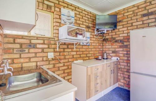 Boksburg House | Woodpecker Bachelor Cottage