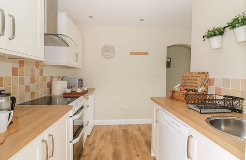 Colchester Cottage | WOODPECKERS, pet friendly, with pool in Alresford, Colchester