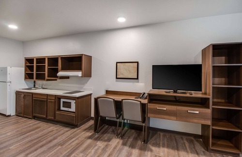 Greenacres Hotel | WoodSpring Suites Bakersfield Airport