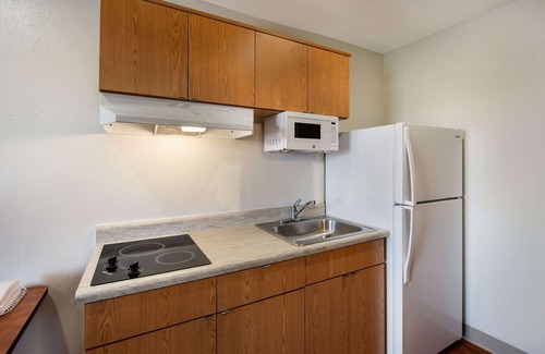 Groveport Hotel | WoodSpring Suites Columbus Southeast