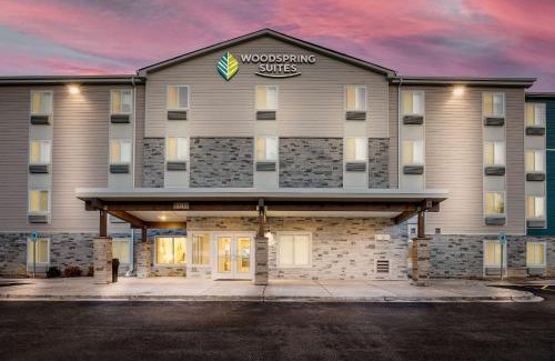 Gurnee Hotel | WoodSpring Suites Gurnee - Chicago
