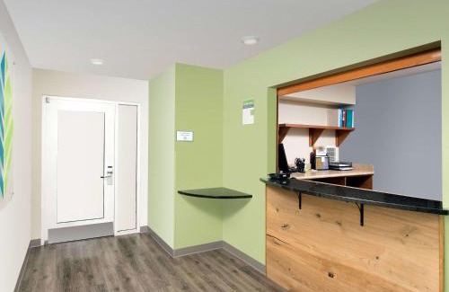 Merrillville Hotel | WoodSpring Suites Merrillville