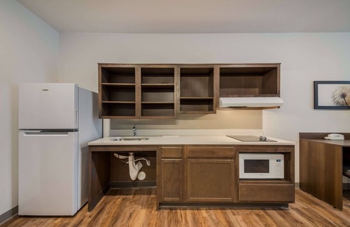 Wesley Chapel Hotel | WoodSpring Suites Wesley Chapel-Tampa