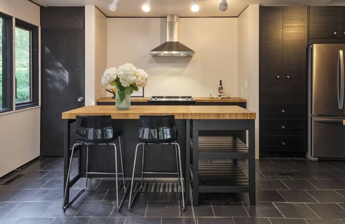 Baldwin Villa | Woodsy Mid-Century w/Scenic Views