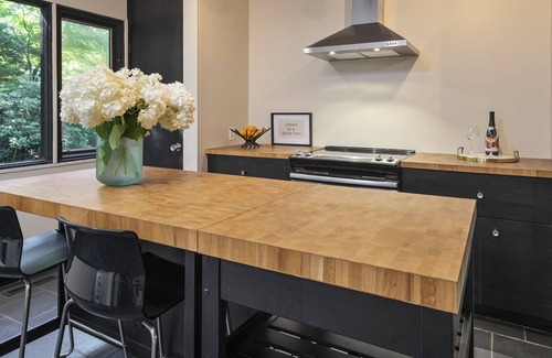 Baldwin Villa | Woodsy Mid-Century w/Scenic Views