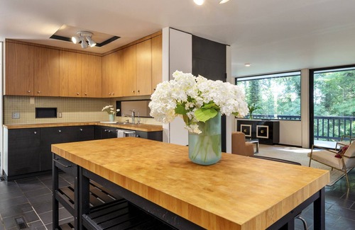 Baldwin Villa | Woodsy Mid-Century w/Scenic Views